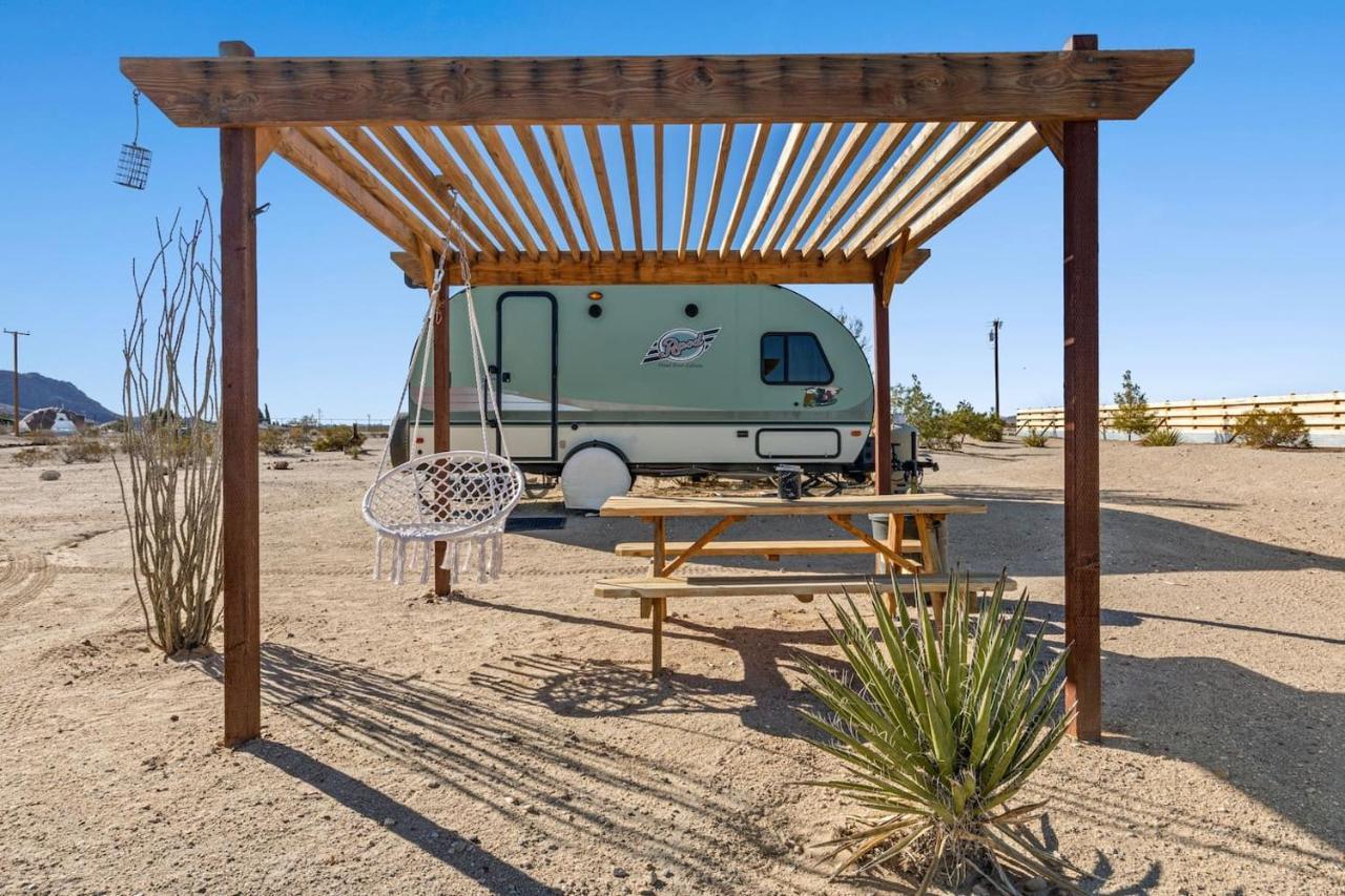 Jt Village Campground - Lil Miss Daisy Joshua Tree Exteriör bild